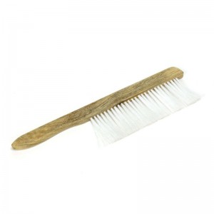 ECONOMICAL BEEKEEPING BRUSH WITH SOFT HAIRS